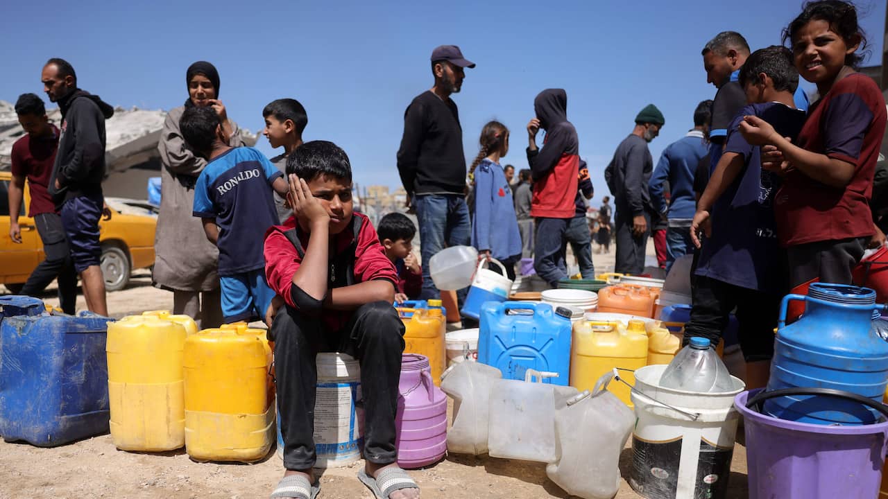 Overzicht | Noodhulp komt niet bij Palestijnen terecht door onveilige routes in Gaza Overzicht | Noodhulp komt niet bij Palestijnen terecht door onveilige routes in Gaza