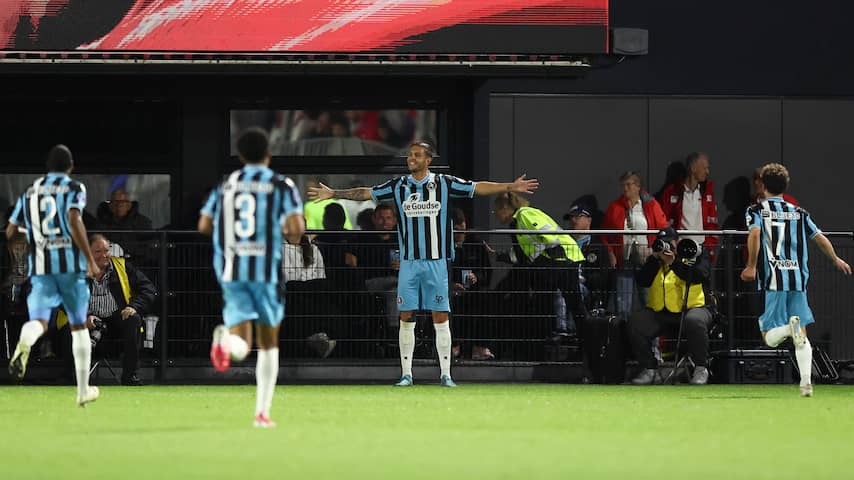 Sparta maakt na rust het verschil en duwt Almere City verder richting KKD Sparta maakt na rust het verschil en duwt Almere City verder richting KKD