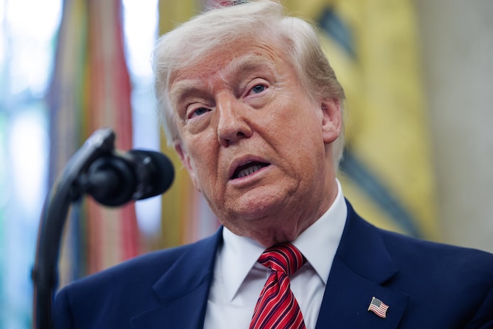 Trump wil per juni importheffing van 50 procent tegen EU: ‘Moeilijke onderhandelaars’ Trump wil per juni importheffing van 50 procent tegen EU: ‘Moeilijke onderhandelaars’